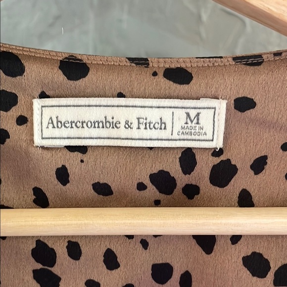 Abercrombie & Fitch Tan Polka Dot Wrap Dress - Picture 2 of 3